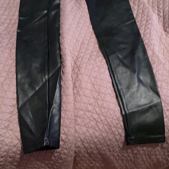 Aritzia Wilfred faux leather Daria high waist leggings - Picture 5 of 5